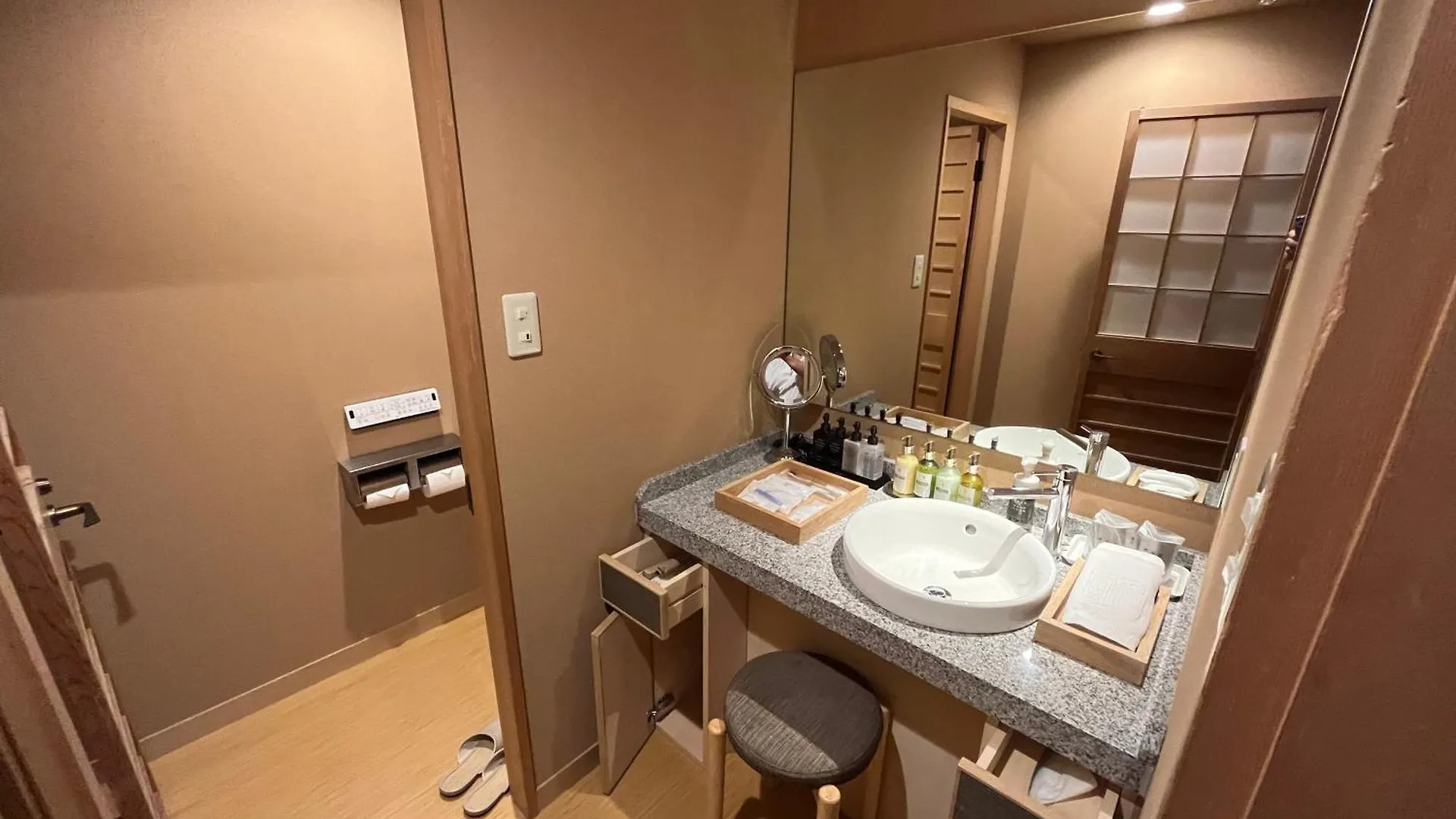 Kuriya Suizan Hotel Sapporo Japan