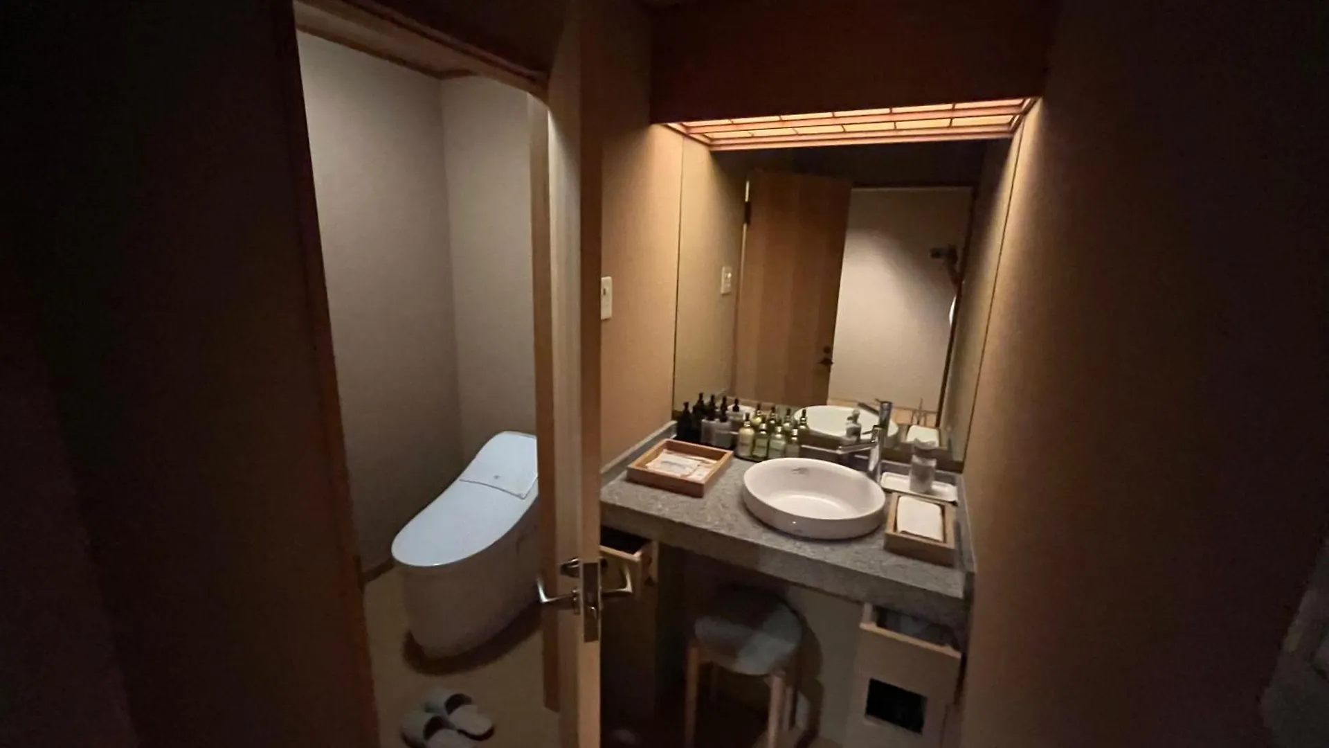 Kuriya Suizan Hotel Sapporo Ryokan