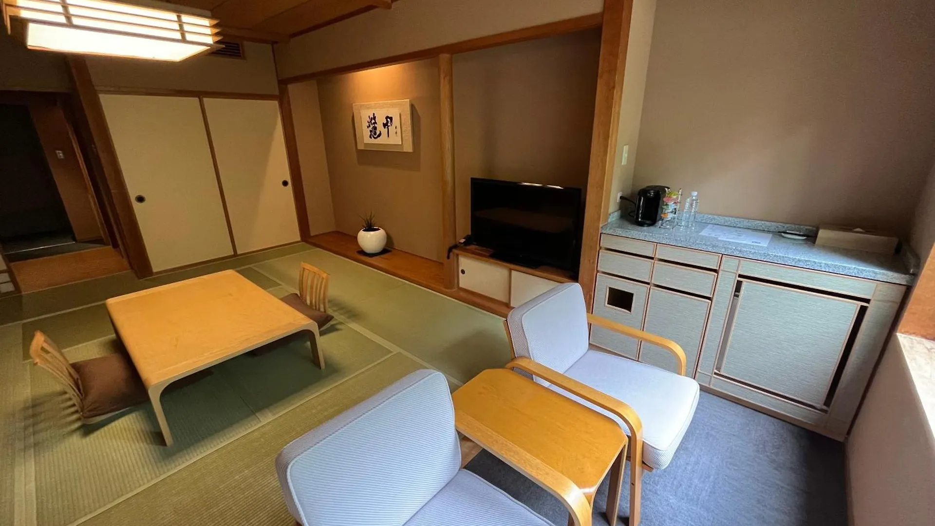 Kuriya Suizan Hotel Sapporo Ryokan