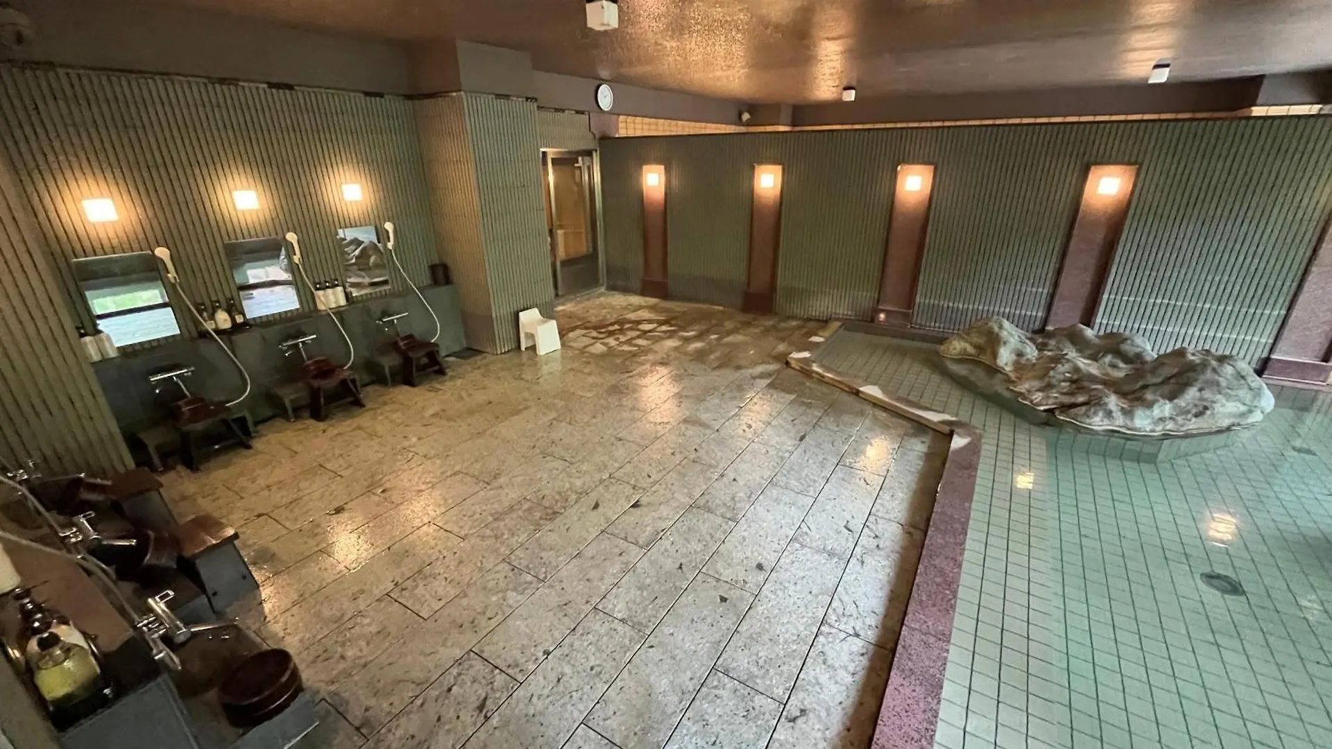 Kuriya Suizan Hotel Sapporo 5*,
