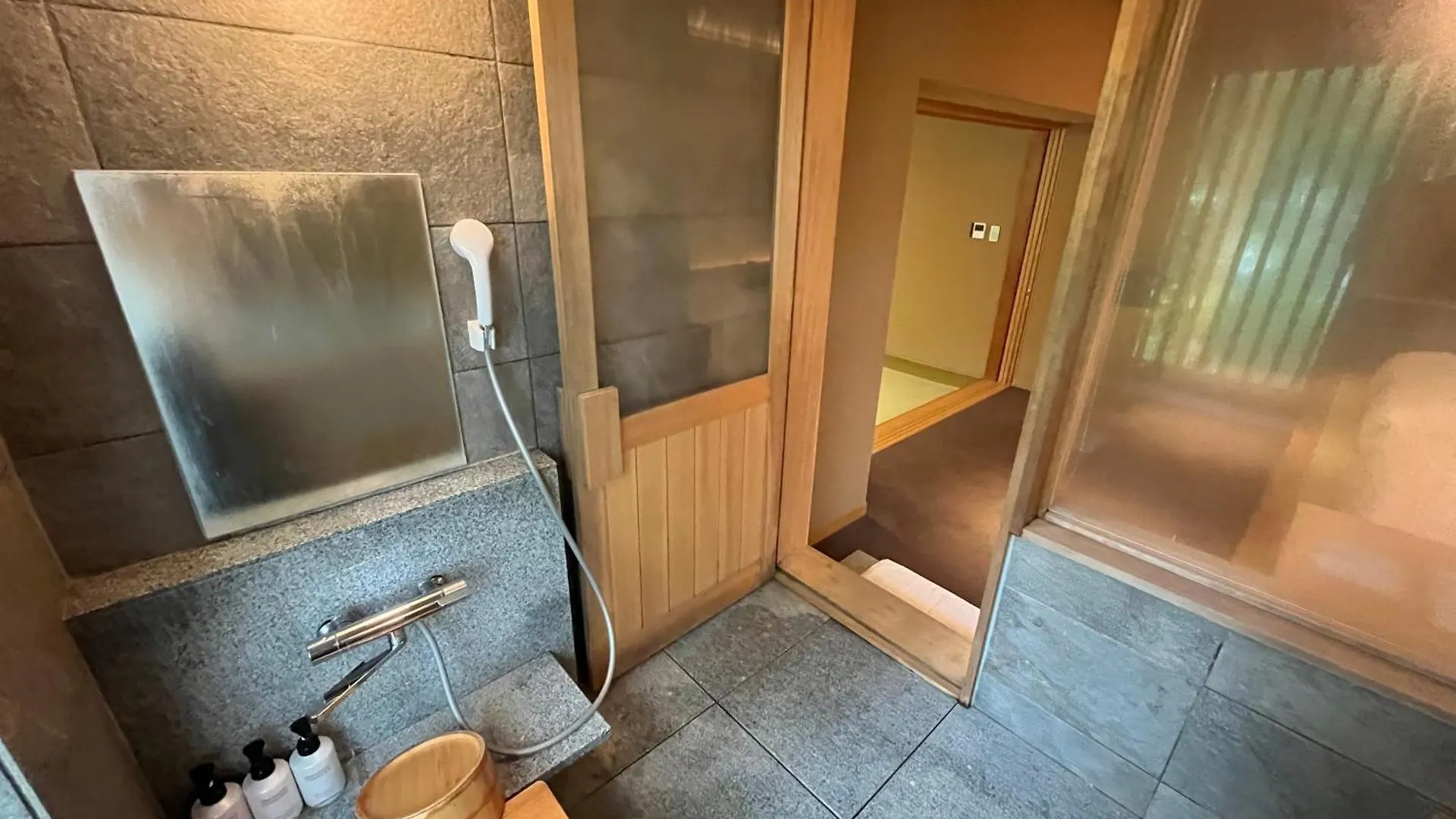 Ryokan Kuriya Suizan Hotel Sapporo